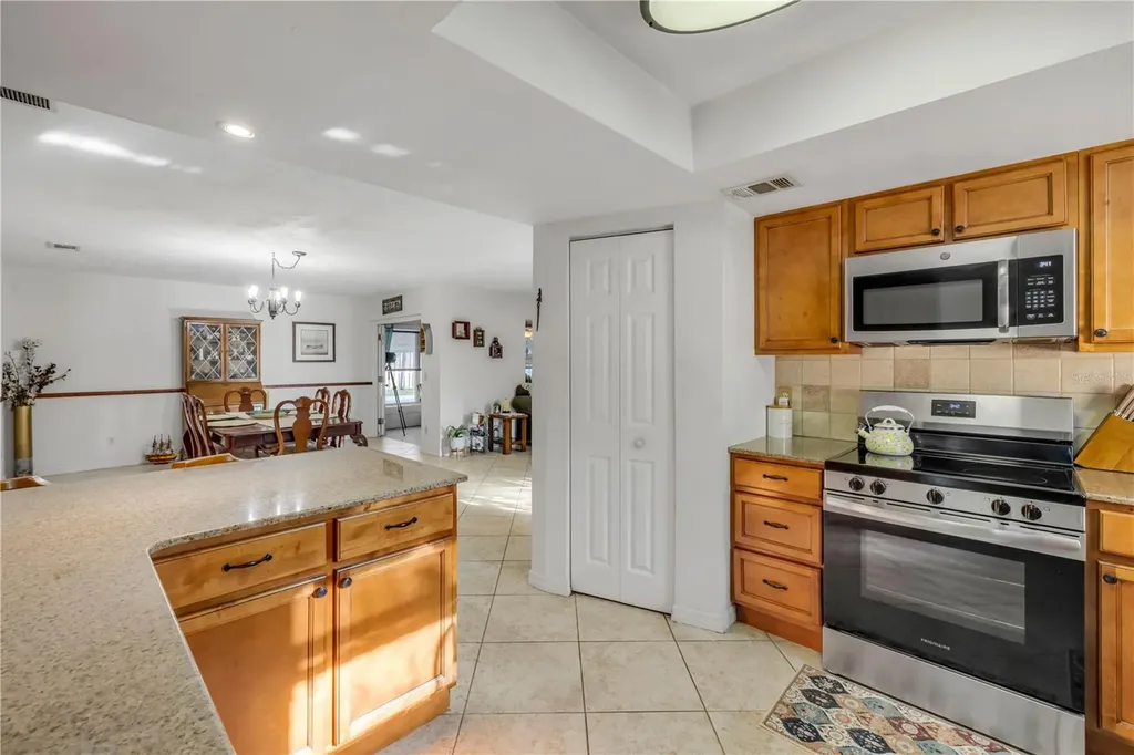 2425 Travelers Palm Drive Edgewater FL 32141