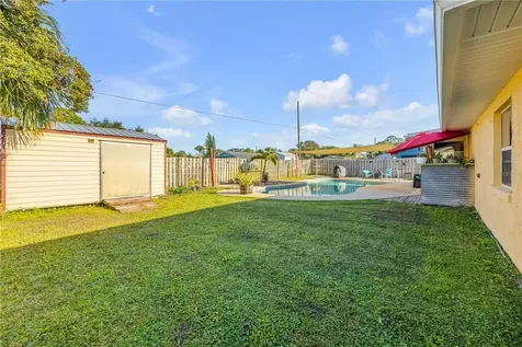 2425 Travelers Palm Drive Edgewater FL 32141