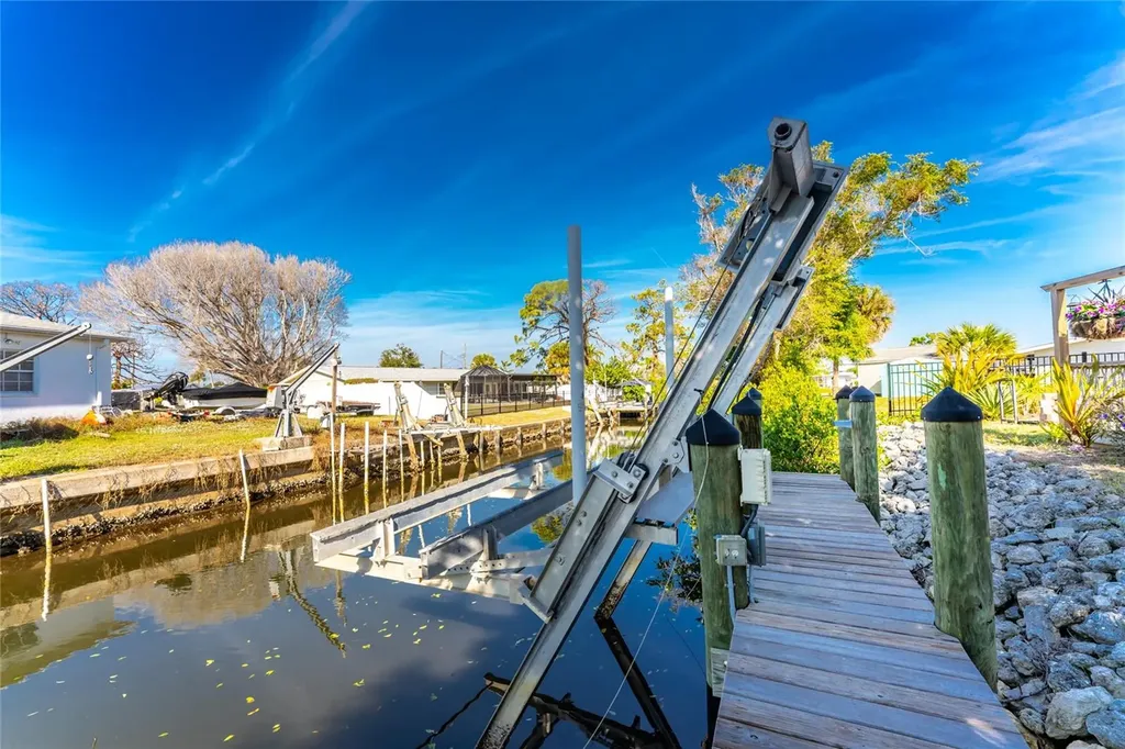 501 Canal Way Nokomis FL 34275