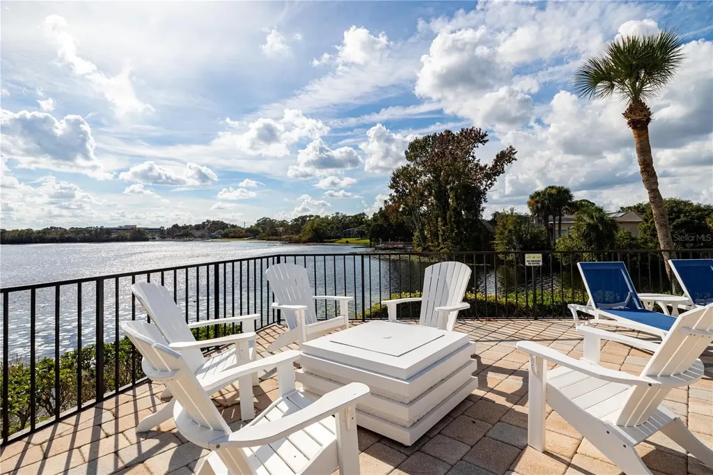 920 Lake Destiny Road Altamonte Springs FL 32714
