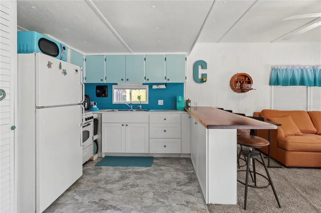 12507 Cortez Road W Cortez FL 34215