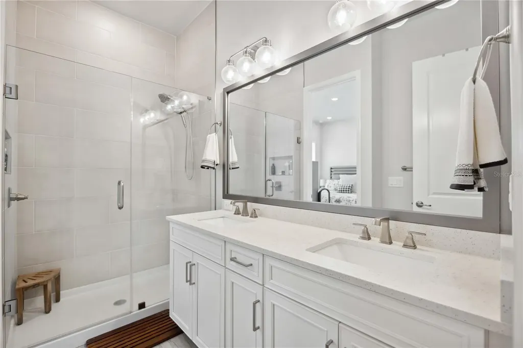 2344 Lindstrom Street Sarasota FL 34237