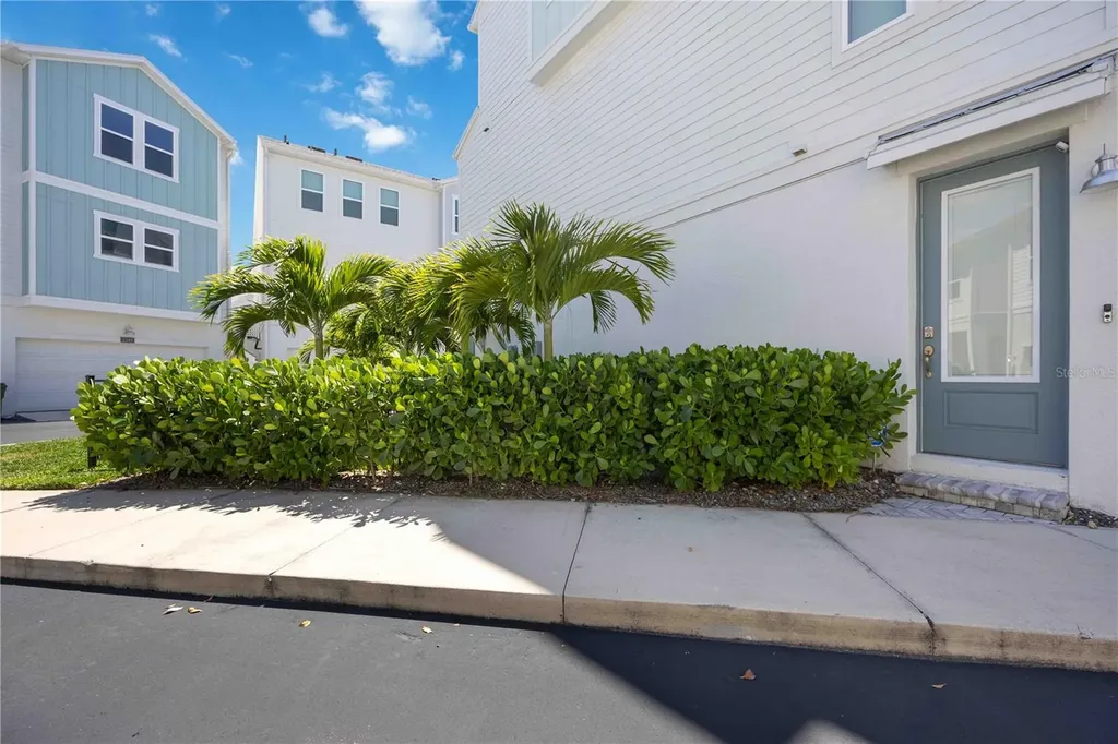 2344 Lindstrom Street Sarasota FL 34237