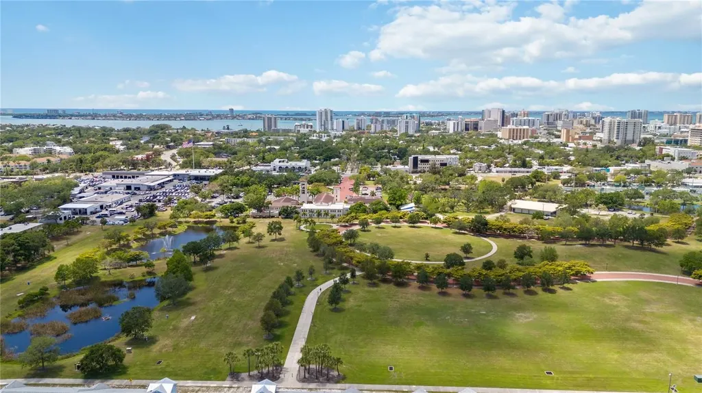 2344 Lindstrom Street Sarasota FL 34237