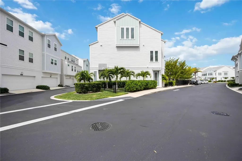 2344 Lindstrom Street Sarasota FL 34237