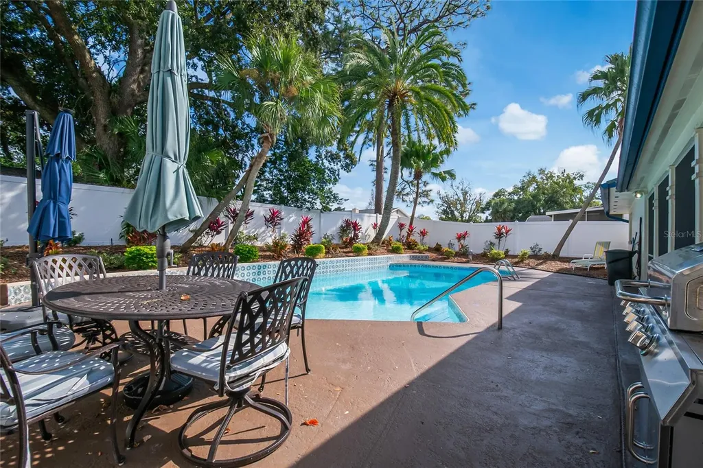 617 Riverview Avenue Altamonte Springs FL 32714