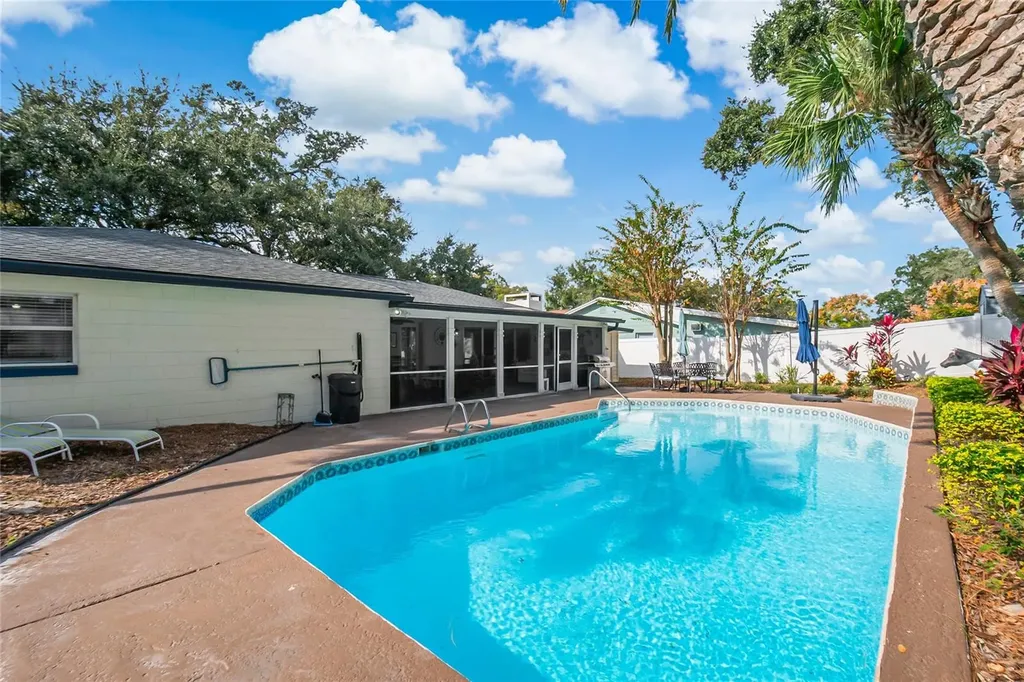 617 Riverview Avenue Altamonte Springs FL 32714