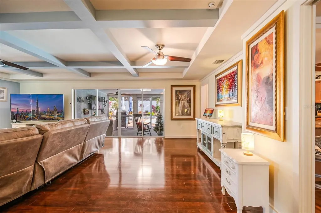 617 Riverview Avenue Altamonte Springs FL 32714