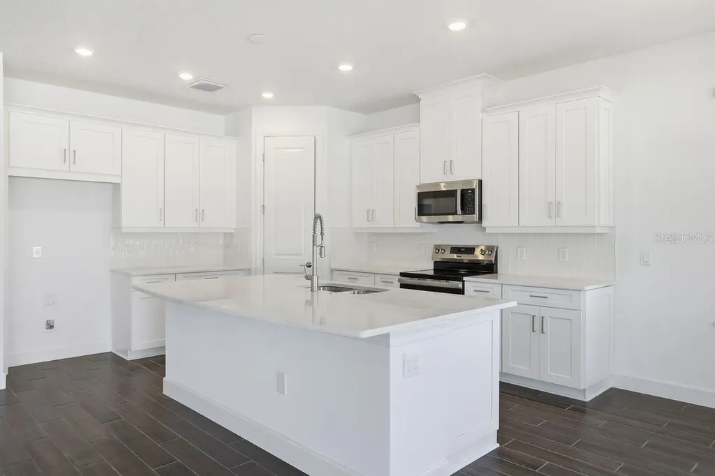 4222 Barbuda Lane Kissimmee FL 34758