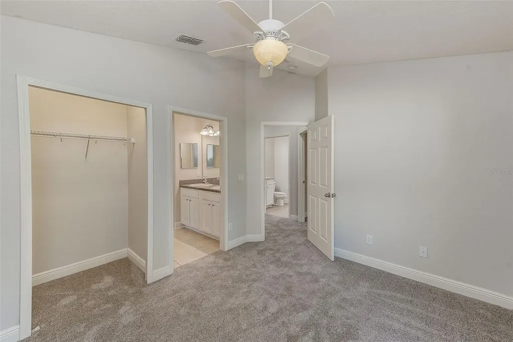 2134 Valterra Vista Way Valrico FL 33594