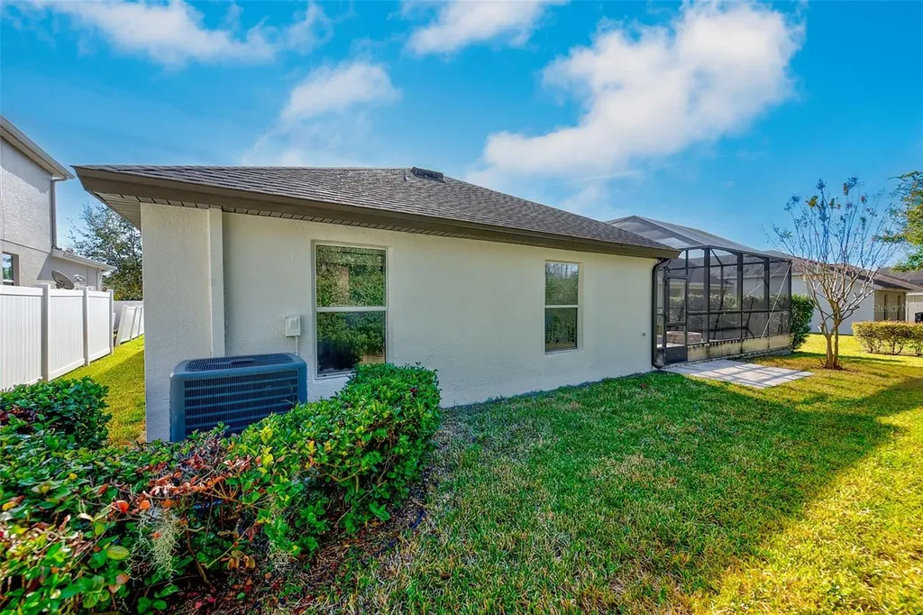 2134 Valterra Vista Way Valrico FL 33594