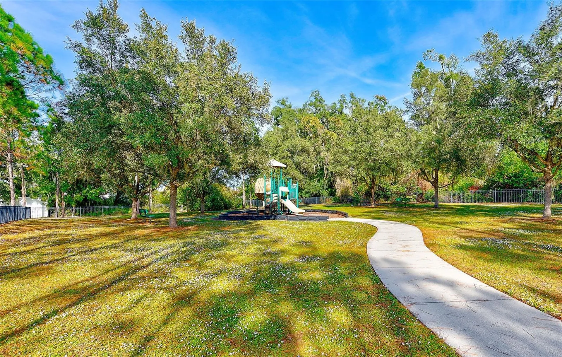 2134 Valterra Vista Way Valrico FL 33594