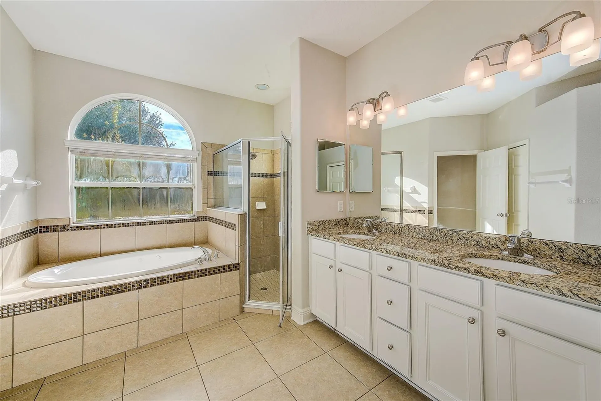 2134 Valterra Vista Way Valrico FL 33594