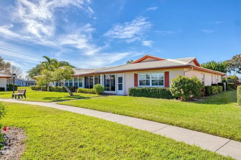 1305 68th Street W Bradenton FL 34209