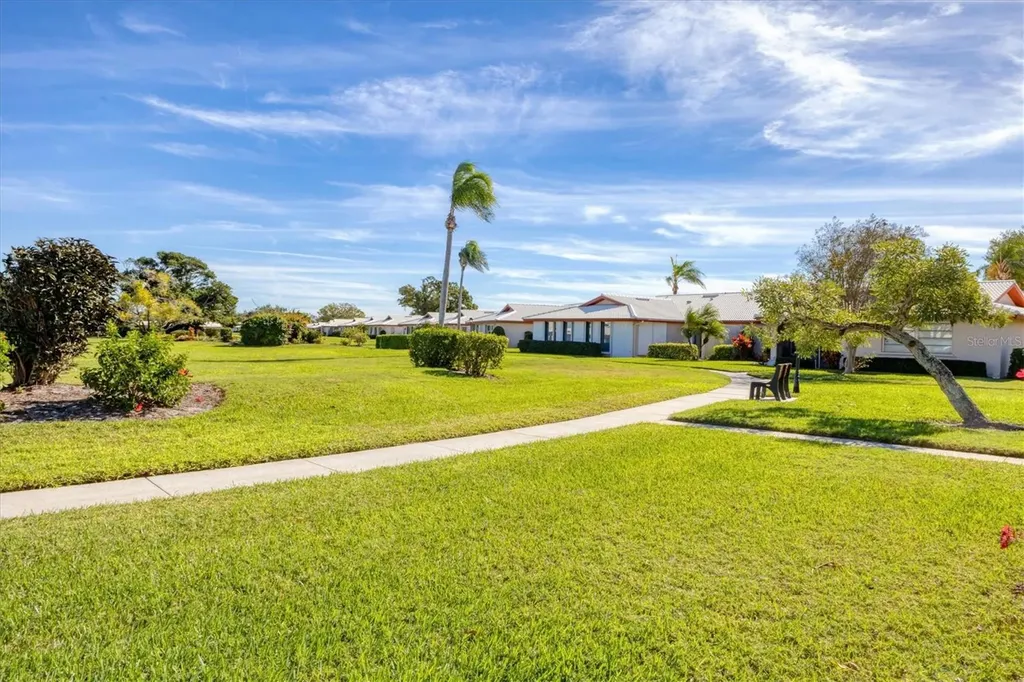 1305 68th Street W Bradenton FL 34209