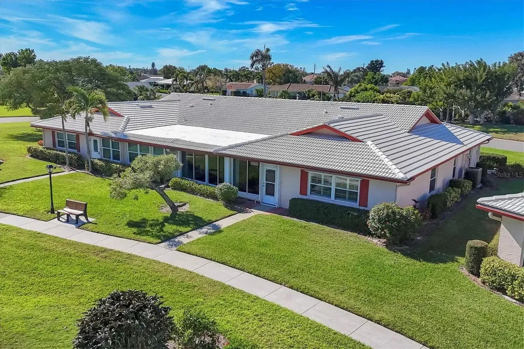 1305 68th Street W Bradenton FL 34209