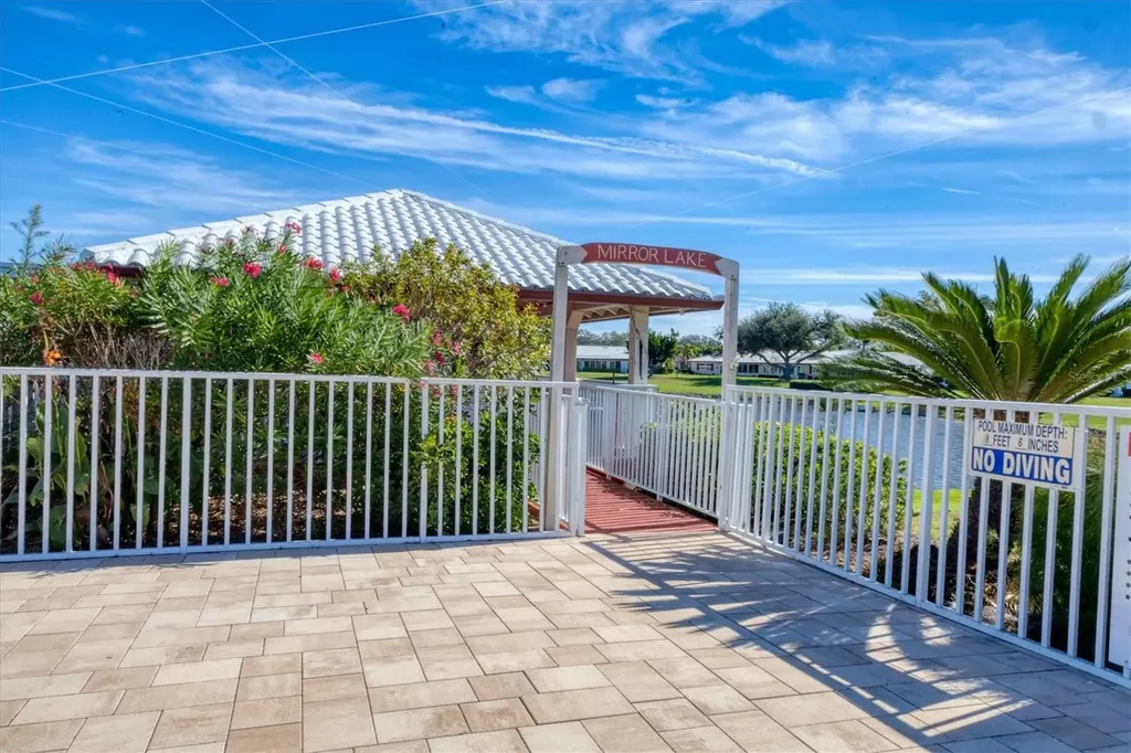 1305 68th Street W Bradenton FL 34209