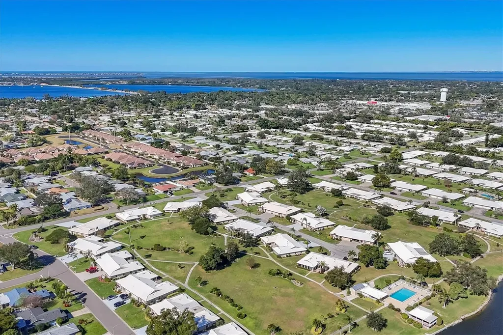 1305 68th Street W Bradenton FL 34209