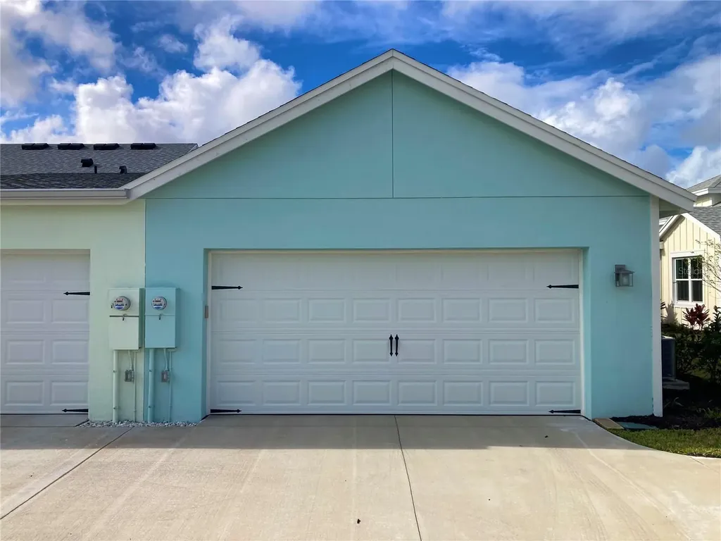280 Last Mango Daytona Beach FL 32124