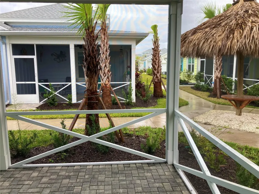 280 Last Mango Daytona Beach FL 32124