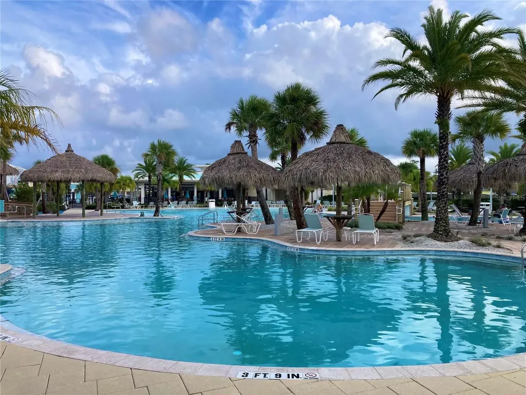 280 Last Mango Daytona Beach FL 32124