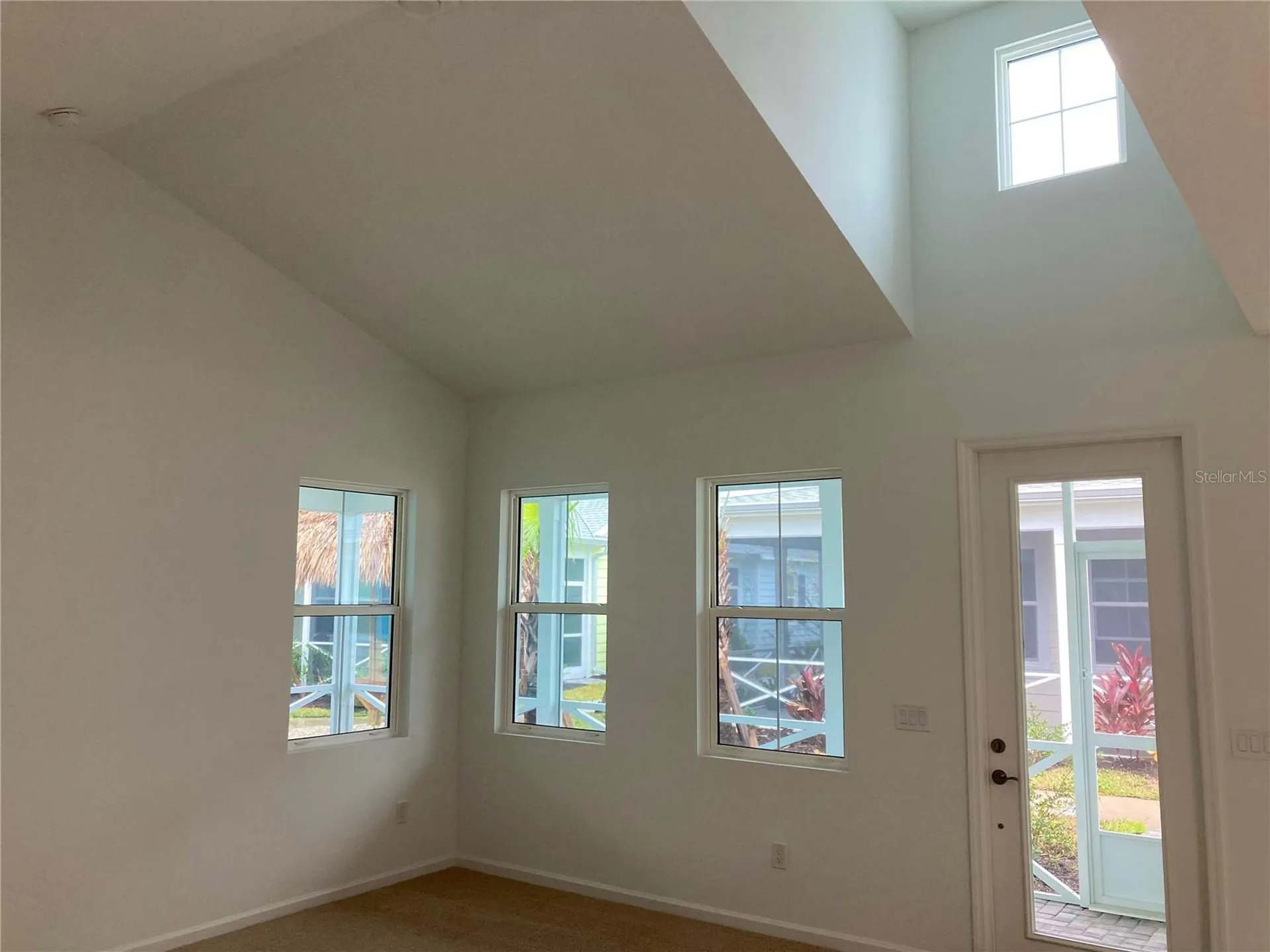 280 Last Mango Daytona Beach FL 32124