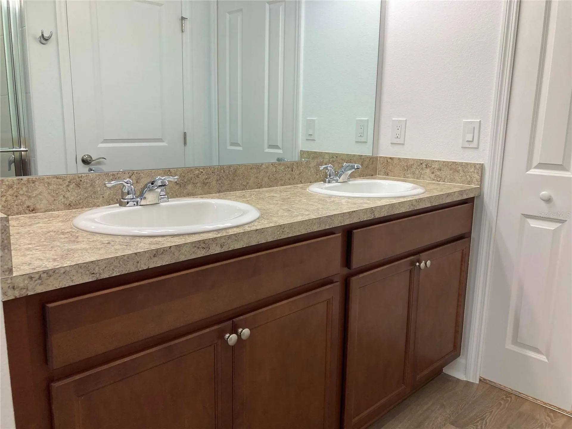 280 Last Mango Daytona Beach FL 32124