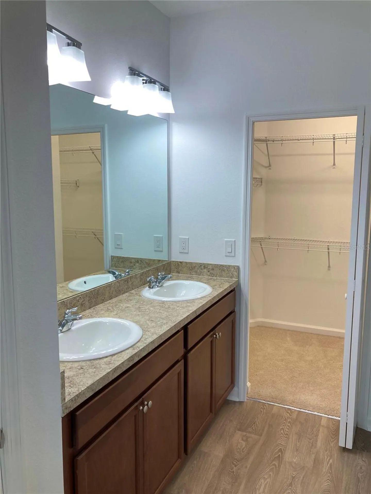 280 Last Mango Daytona Beach FL 32124