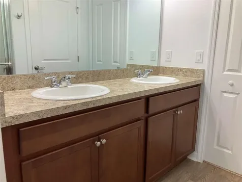 280 Last Mango Daytona Beach FL 32124