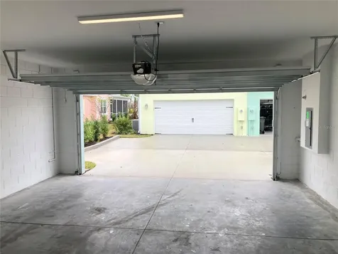 280 Last Mango Daytona Beach FL 32124