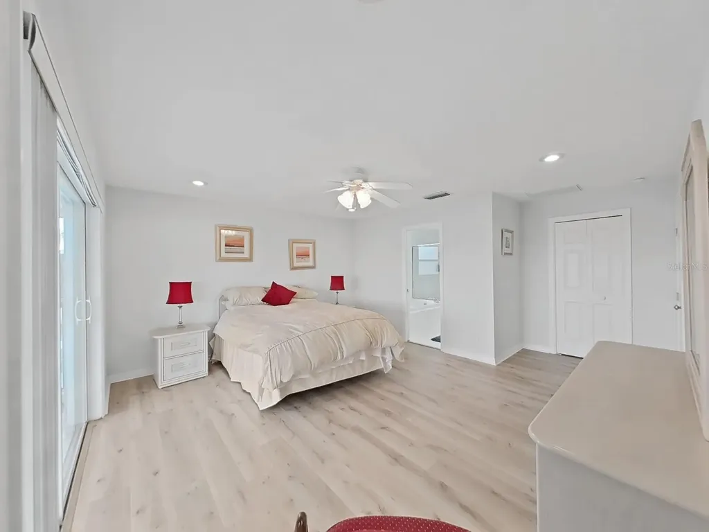 7438 S Gulf Way Hudson FL 34667