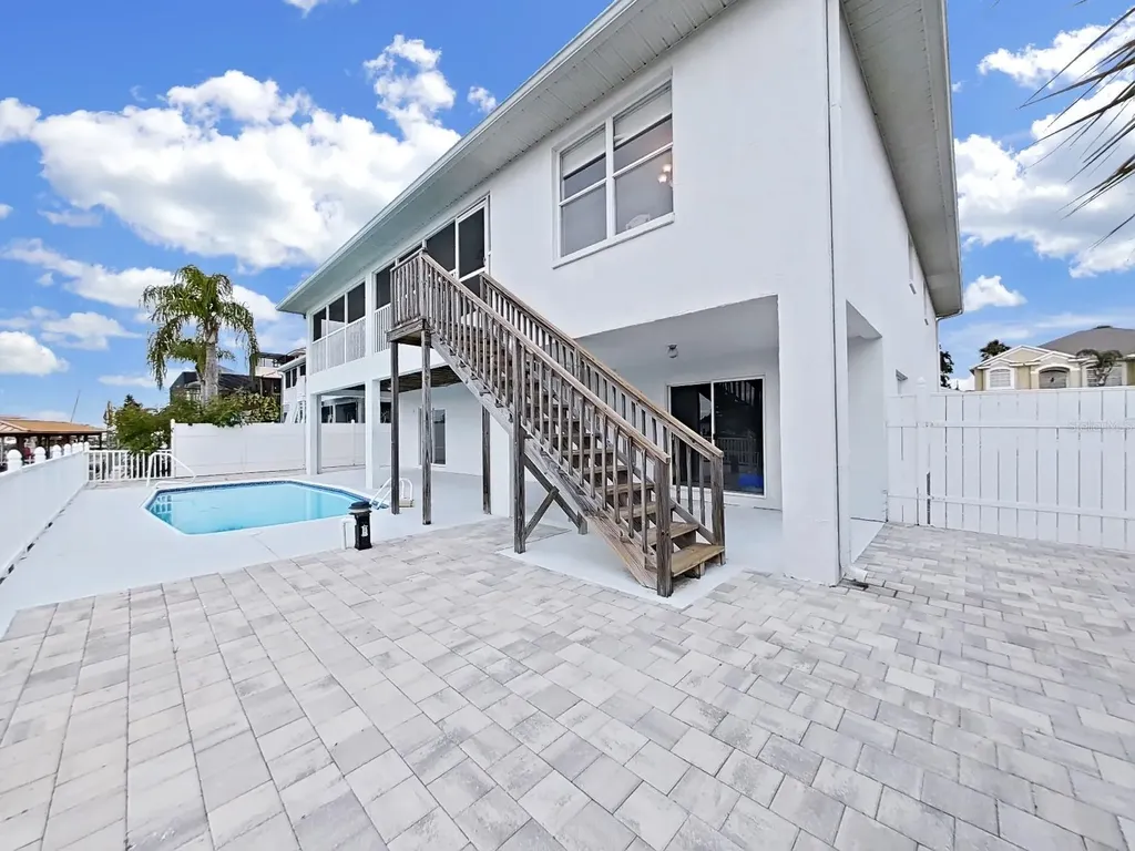 7438 S Gulf Way Hudson FL 34667