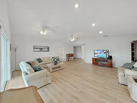 7438 S Gulf Way Hudson FL 34667