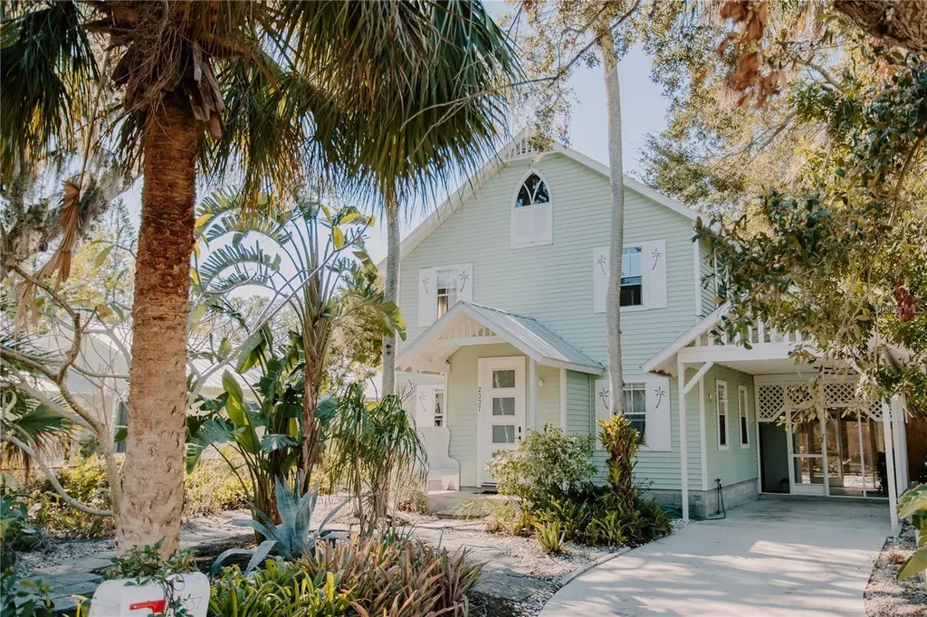 2337 Ixora Avenue Sarasota FL 34234