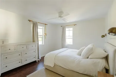 2337 Ixora Avenue Sarasota FL 34234