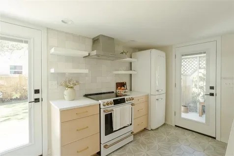 2337 Ixora Avenue Sarasota FL 34234