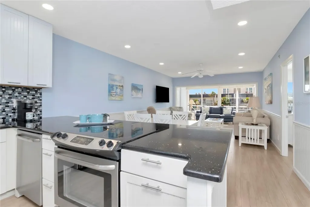 4390 Exeter Drive Longboat Key FL 34228