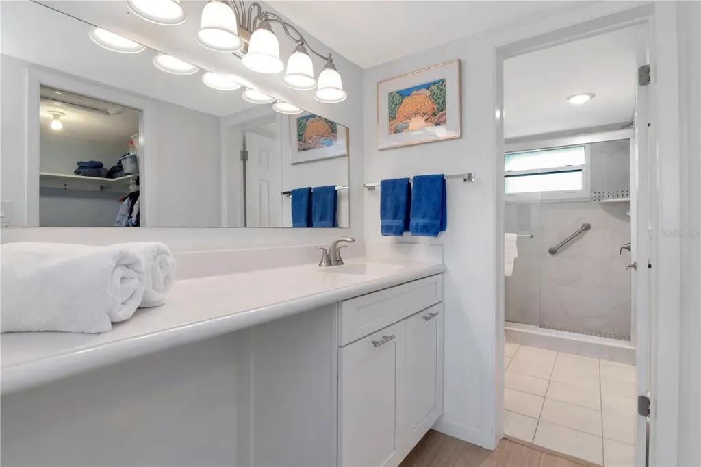 4390 Exeter Drive Longboat Key FL 34228