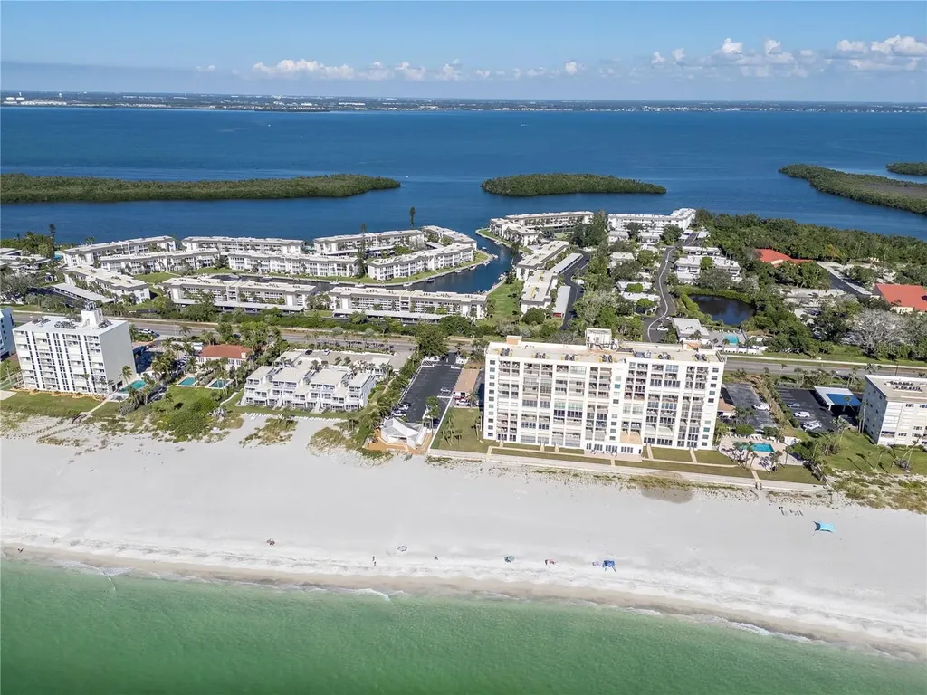 4390 Exeter Drive Longboat Key FL 34228