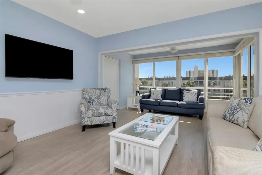 4390 Exeter Drive Longboat Key FL 34228