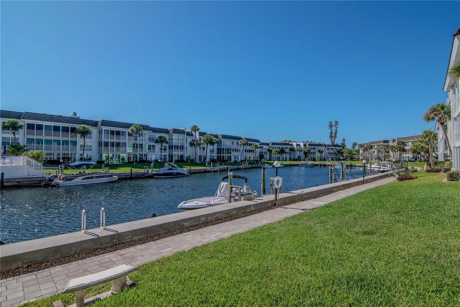 4390 Exeter Drive Longboat Key FL 34228