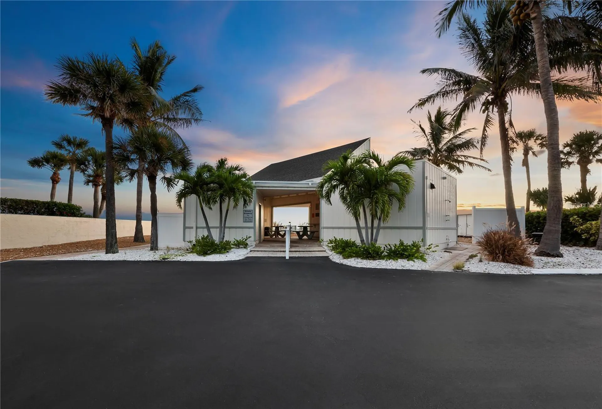 4390 Exeter Drive Longboat Key FL 34228