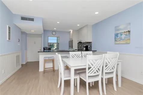 4390 Exeter Drive Longboat Key FL 34228