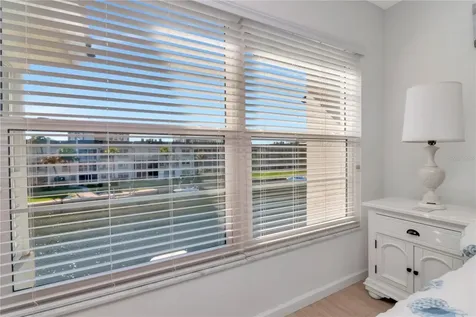 4390 Exeter Drive Longboat Key FL 34228
