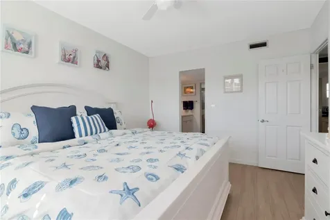 4390 Exeter Drive Longboat Key FL 34228