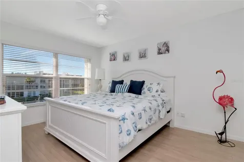 4390 Exeter Drive Longboat Key FL 34228