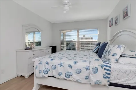 4390 Exeter Drive Longboat Key FL 34228