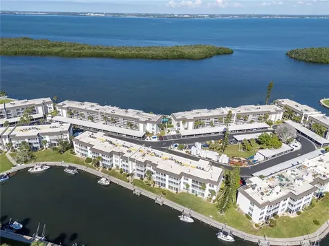 4390 Exeter Drive Longboat Key FL 34228