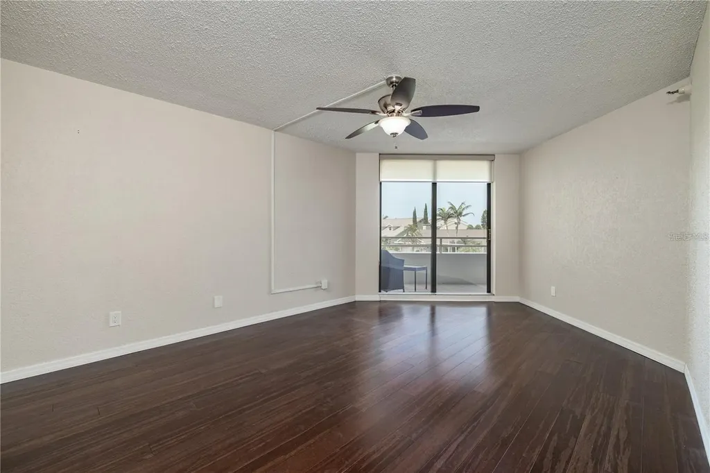5950 Pelican Bay Plaza S Gulfport FL 33707