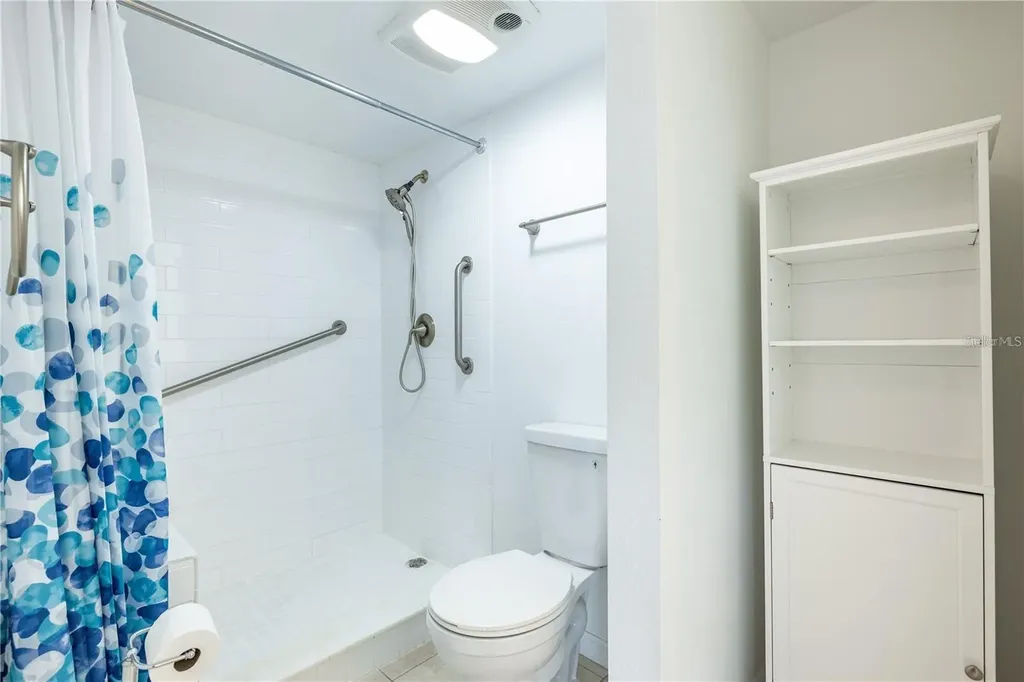 5950 Pelican Bay Plaza S Gulfport FL 33707